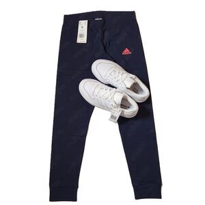 Adidas Bundle – Women’s Size 9 Sneakers and Medium Leggings – New